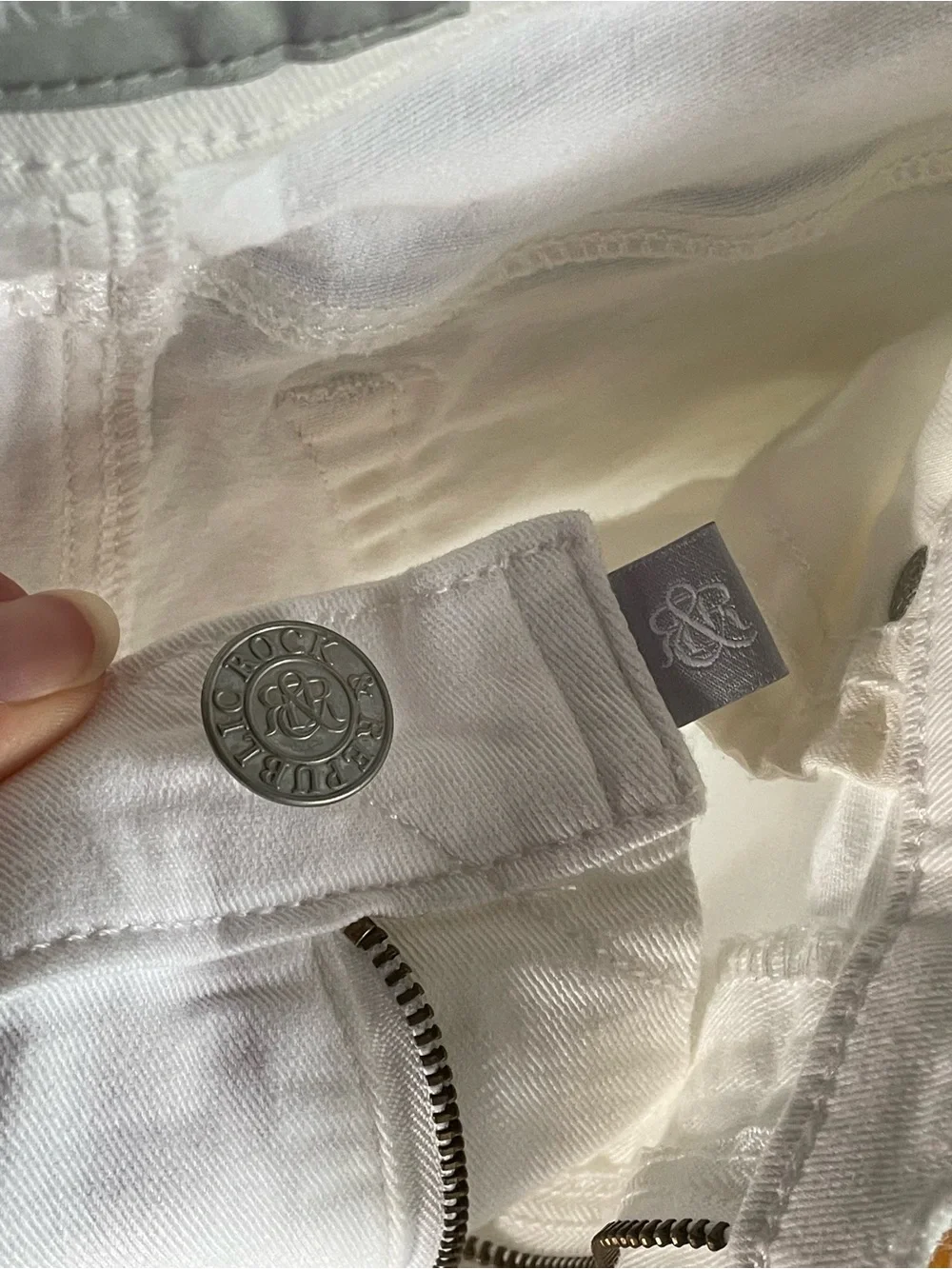 Rock & Republic Berlin White Denim Jeans Size 10M